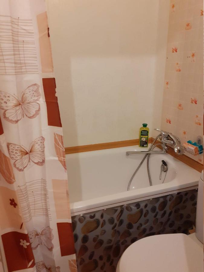 Avotu Stabu Private Flats In A Separate House For One Or Couple Riga Bagian luar foto