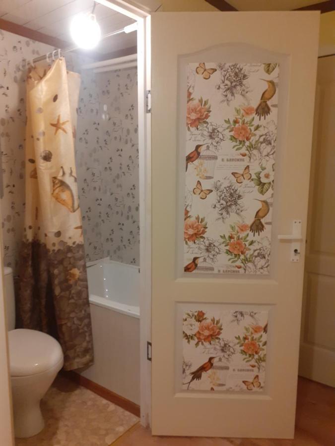 Avotu Stabu Private Flats In A Separate House For One Or Couple Riga Bagian luar foto